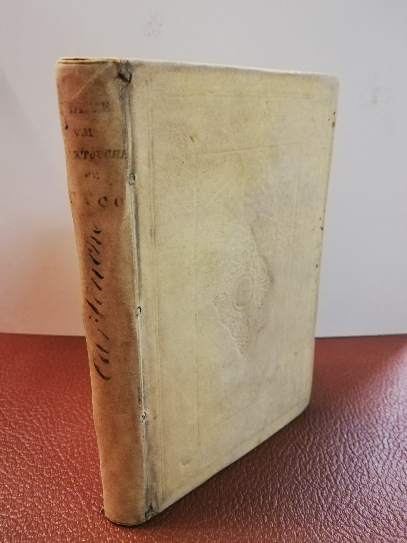 - t Leven van den weereldberuchten kapitein der moordenaren Louis Dominique de Cartouche. Gebonden met: Uitvoerig Verhaal … Jacob Frederik Muller alias Jaco